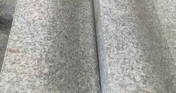 广元芙蓉白S型拉丝面路沿石