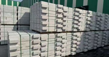 广元芝麻白路沿石