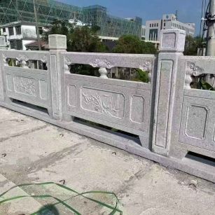 广元 芝麻白栏杆