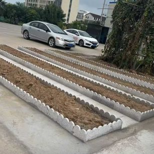 广元 花边石、花围石、花园石安装效果