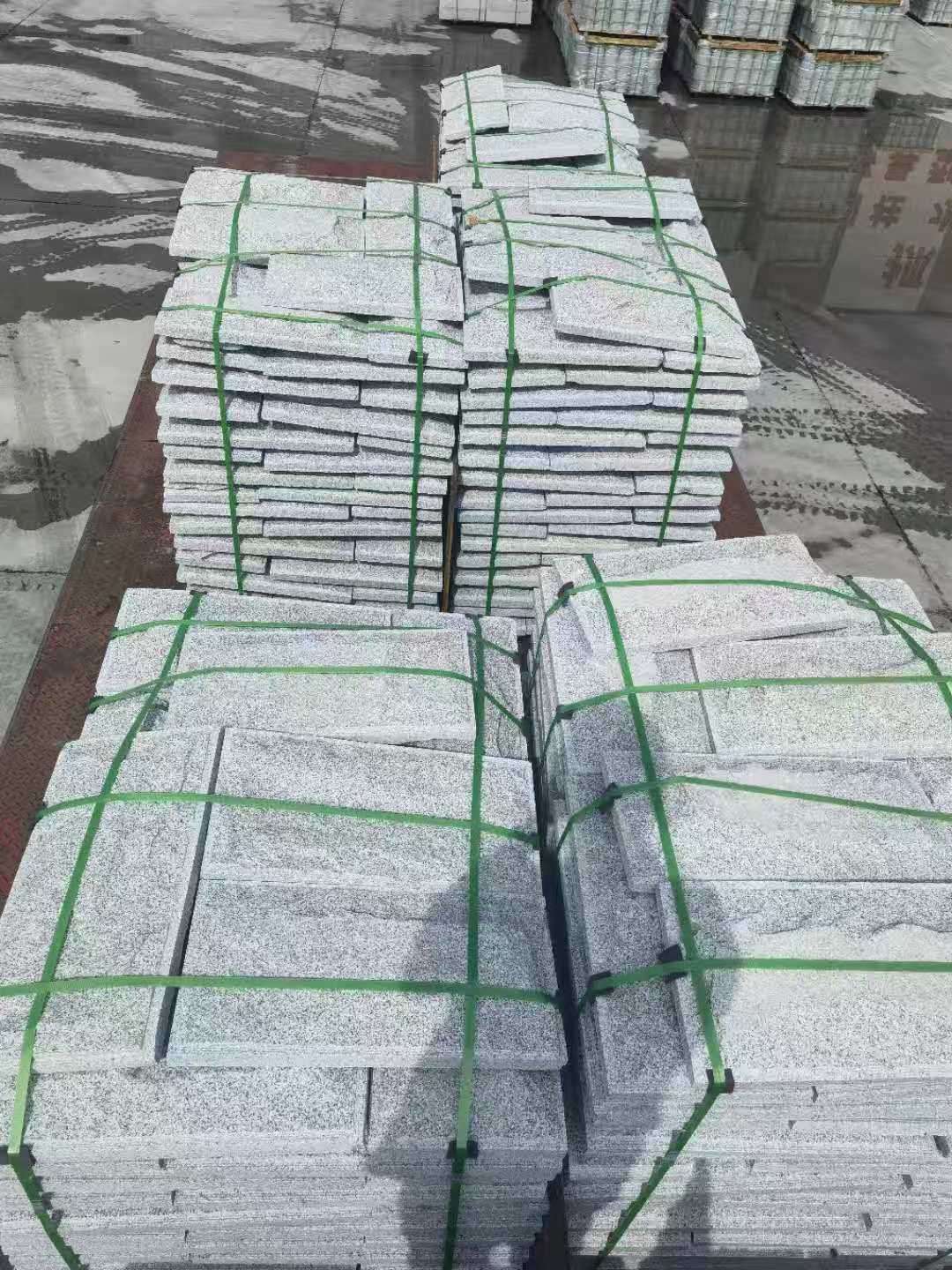 广元 芝麻白蘑菇石装车出货