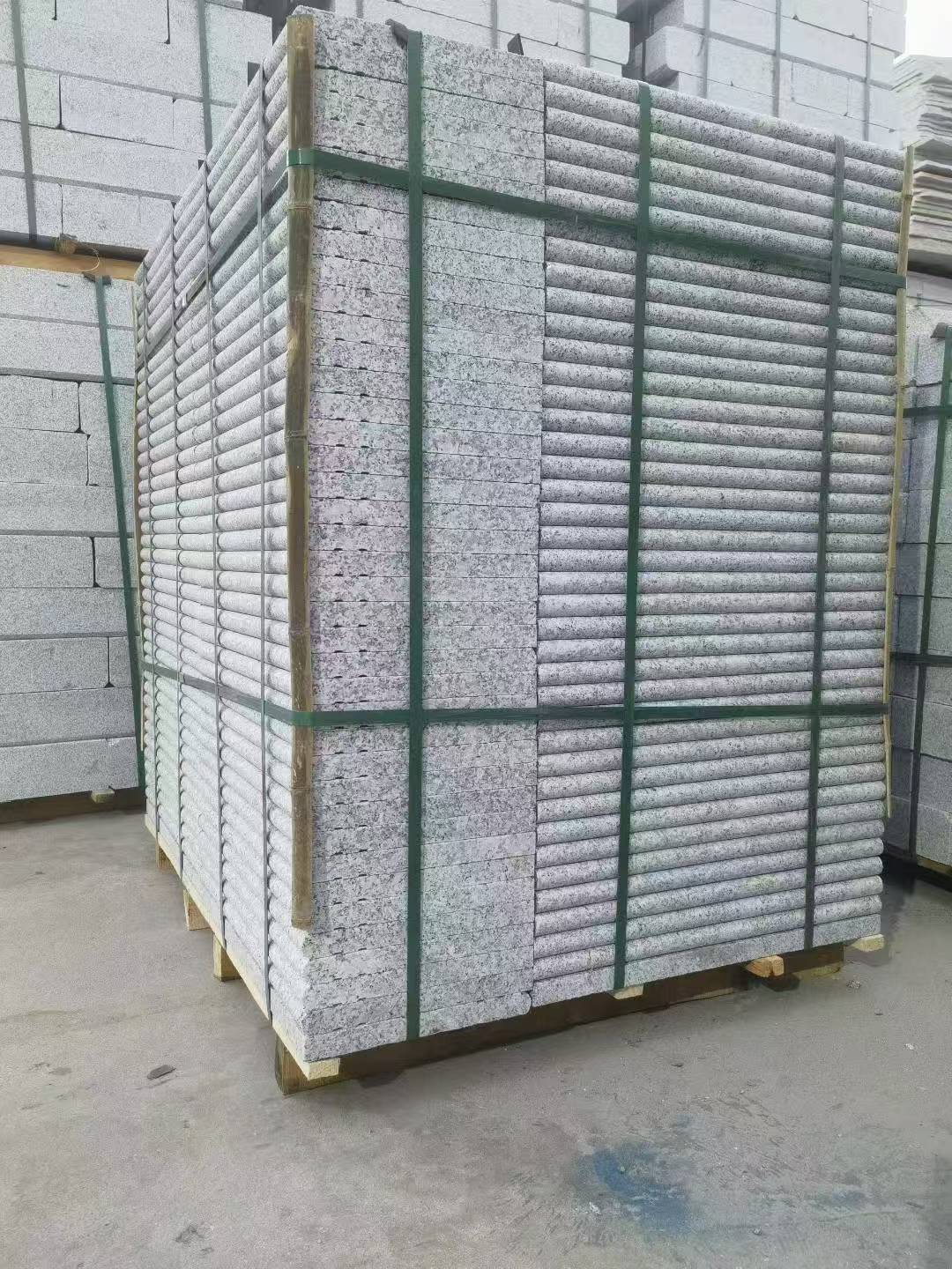 广元 芙蓉白3公分厚磨圆边、拉槽，楼梯踏步