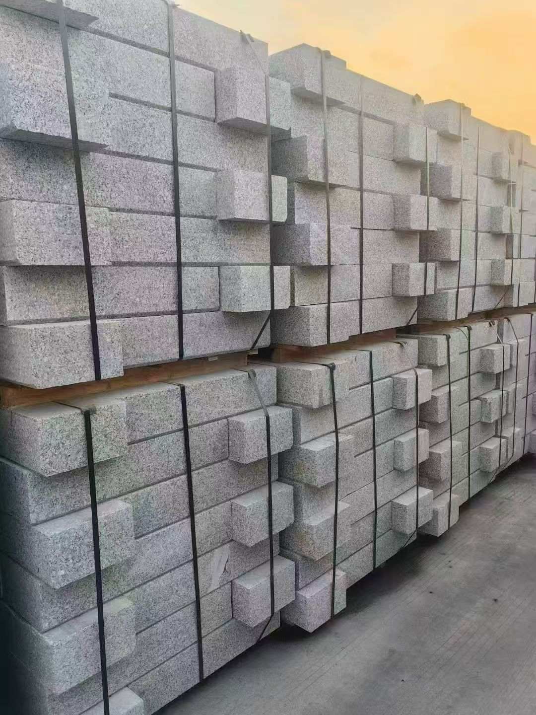 广元 芝麻白路沿石