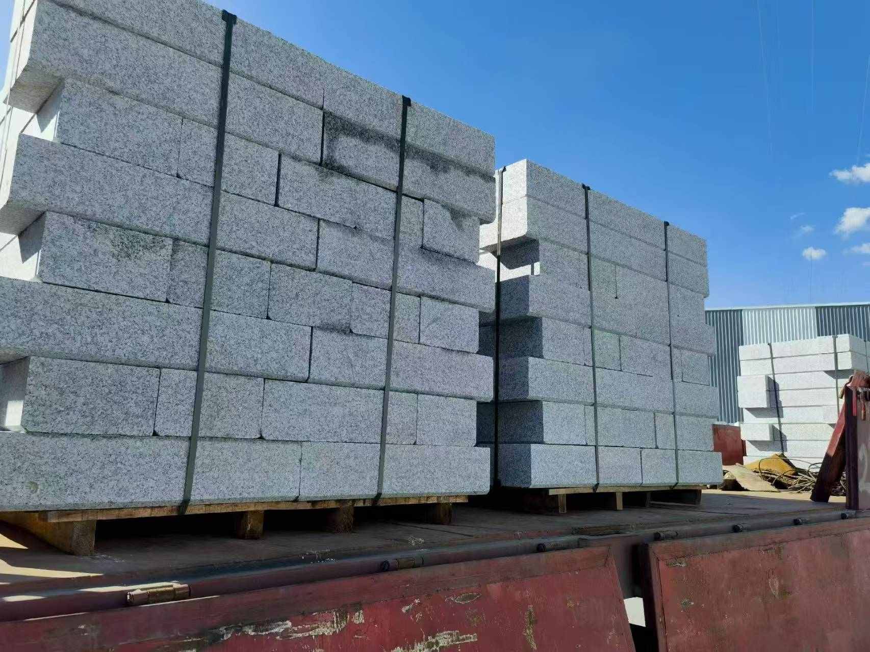 广元 路沿石装车出货