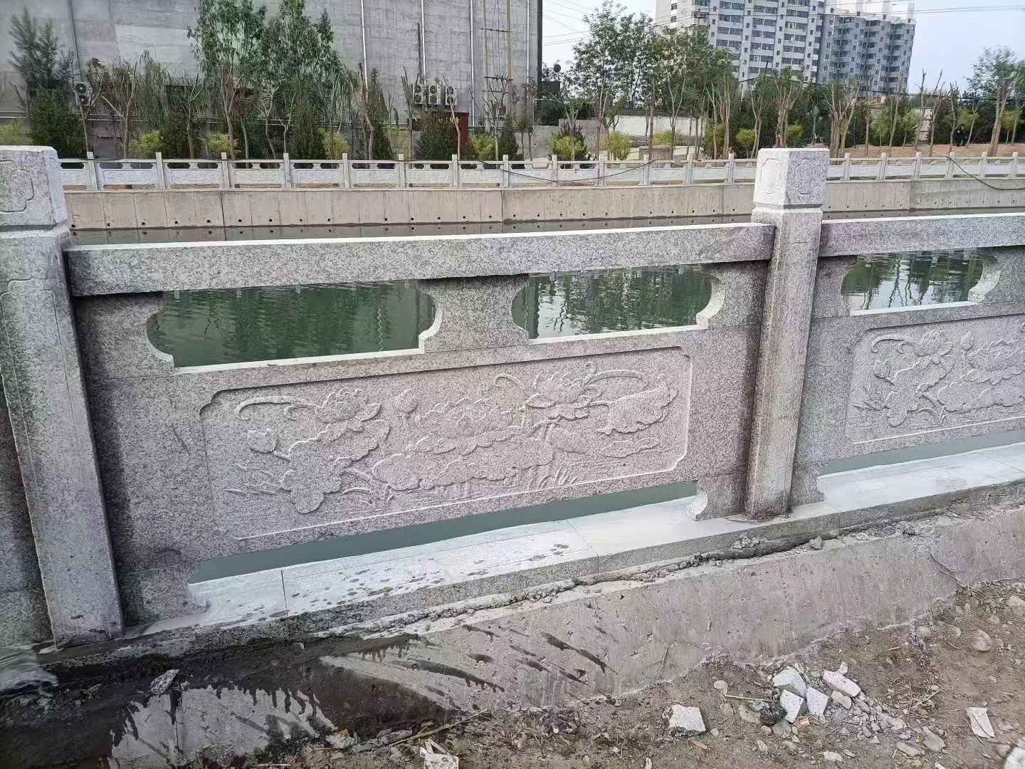 广元 芙蓉白大花桥梁、河道，石材栏杆、围栏、护栏