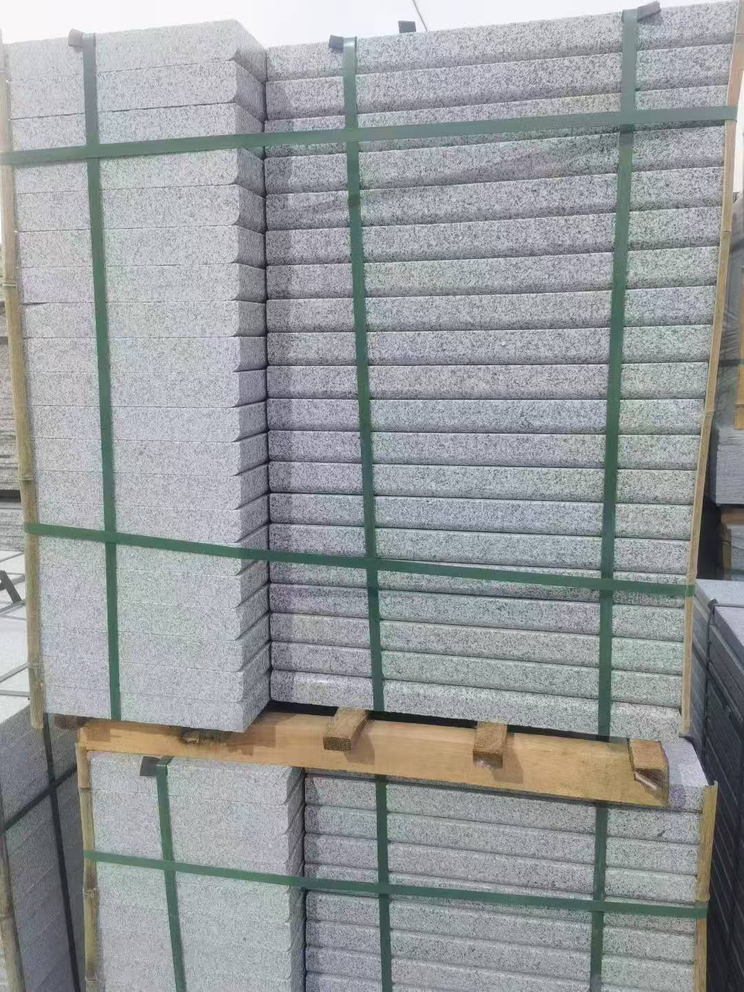 广元 5公分芝麻白，倒斜角，室外楼梯踏步