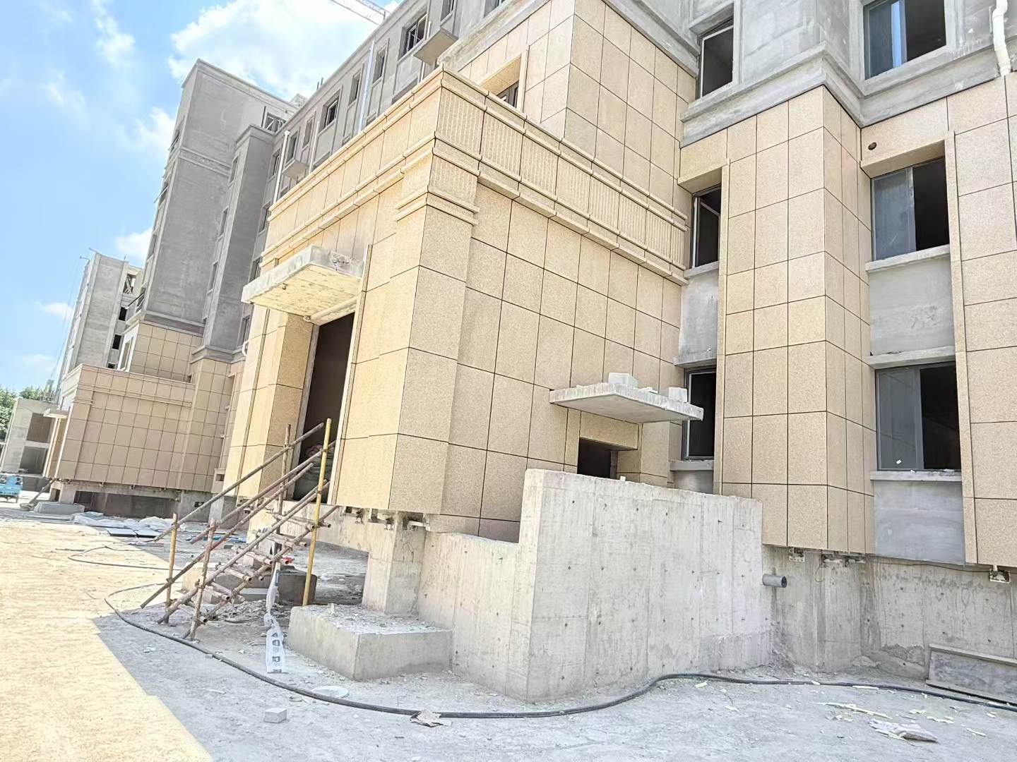 广元 黄金麻干挂，工地实拍