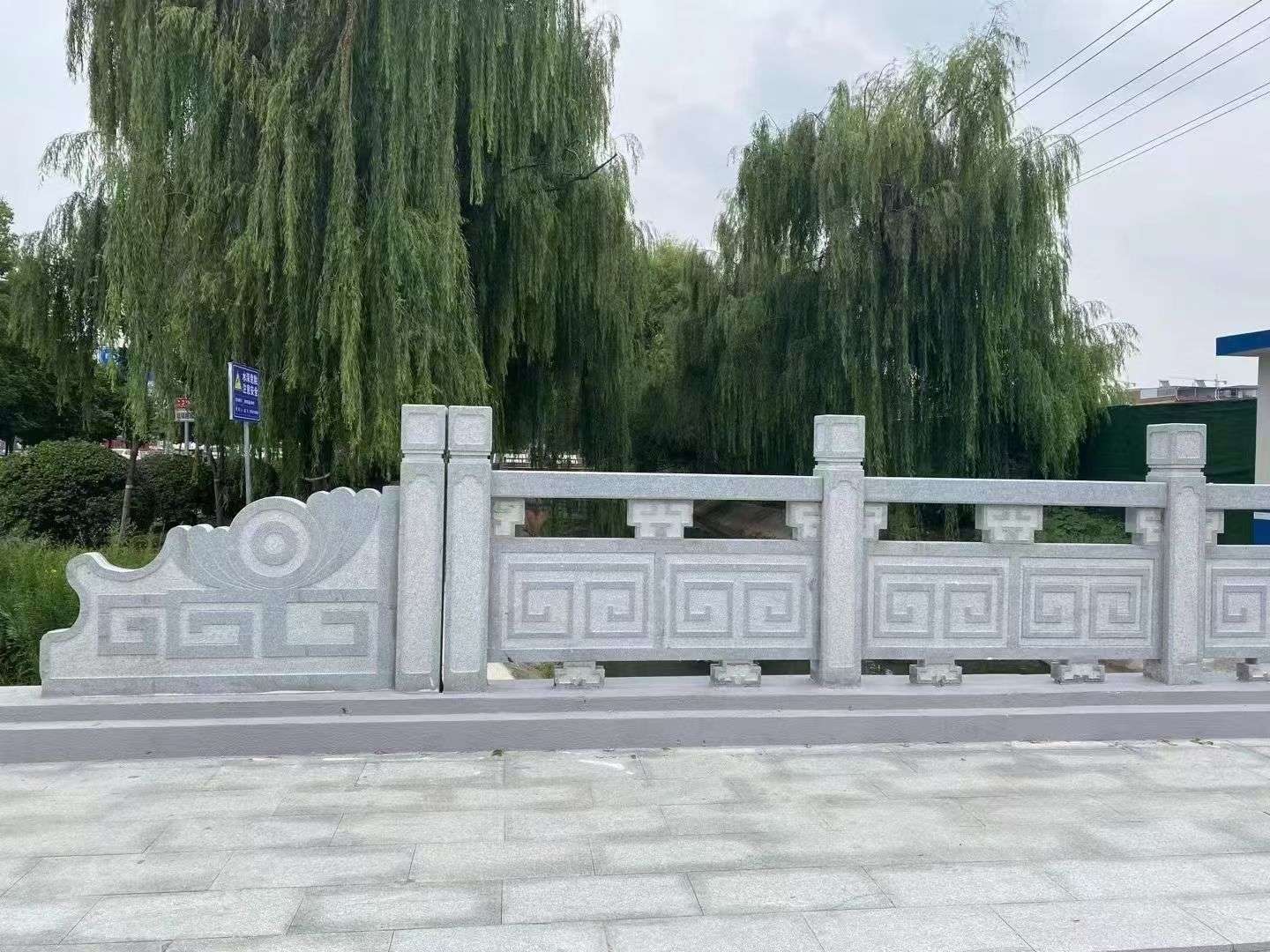 广元 芝麻灰桥栏杆、河道栏杆安装效果